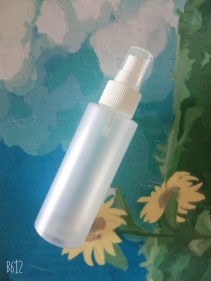 Capacidad plástica de la botella 100ml 150ml 200ml de la bomba del espray del cuidado de piel